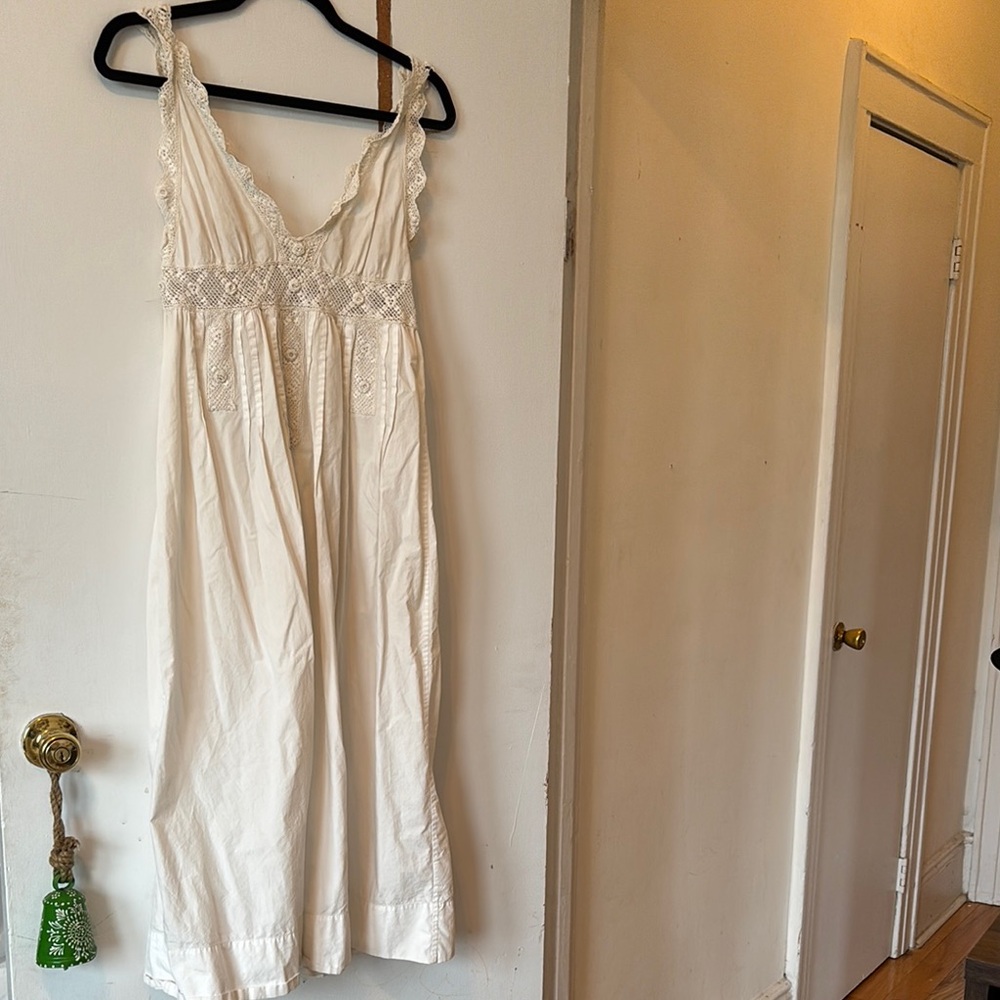 DOEN White Lace Trim Nightgown